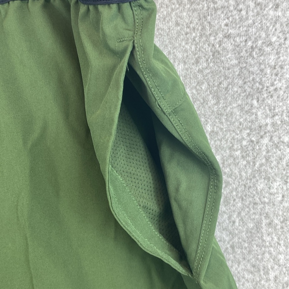 Fabletics Fundamentals Unlined Men’s Shorts Elast… - image 5